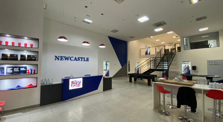Newcastle - Shop. Dom Pedro